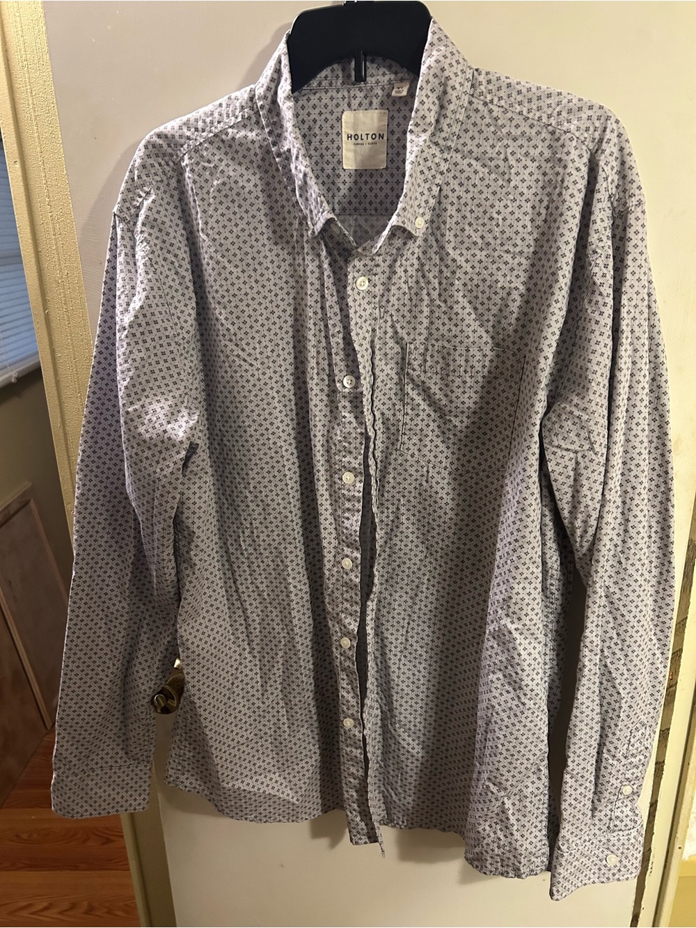 Men’s Dark & Light Gray Printed Button-Down Shirt